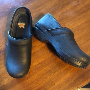 DANSKO clogs